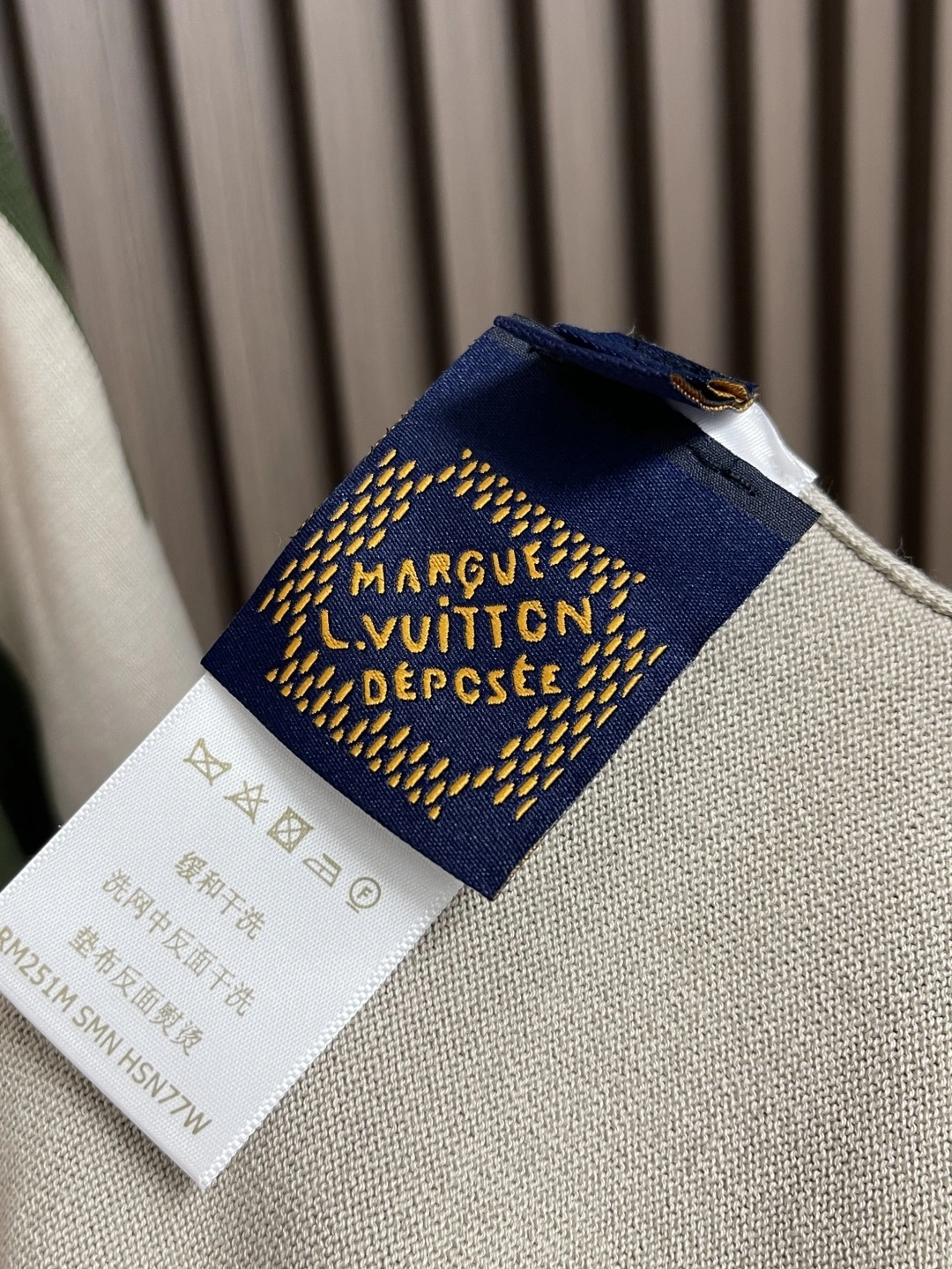 wg.luxury- 8V item:E-F026D0650